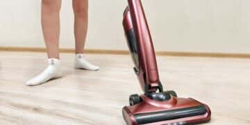 Melhores aspiradores de pó vertical para facilitar a limpeza