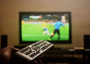 Assista a Todos os Jogos em 2025: Como o iTop VPN Libera Transmissões e Protege Sua Conexão