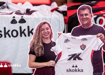 Esporte Clube Vitória transforma gramado em manifesto contra violência doméstica
