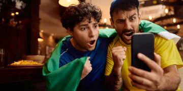 A Copa dos Criadores: Por que em 2026 você será o diretor da transmissão