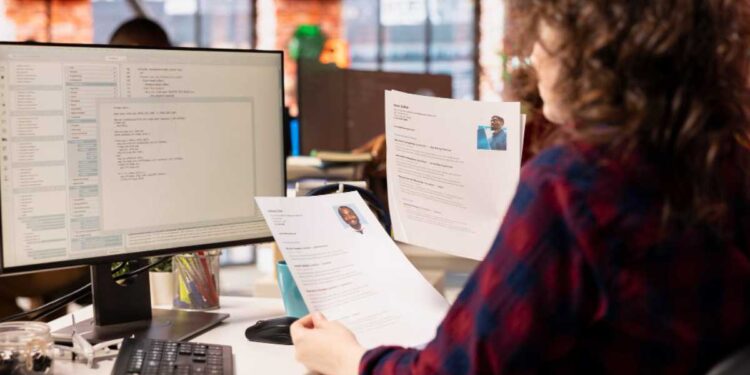Primer currículum de estudiante: qué escribir si aún no tienes experiencia laboral